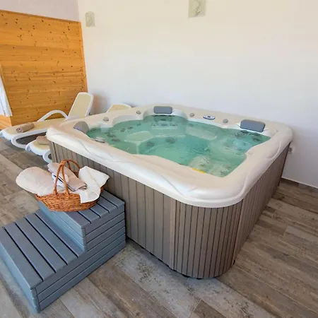 דירה New White Villa, 60 M², Pool *