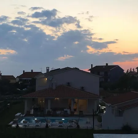 New White Villa, 60 M², Pool *