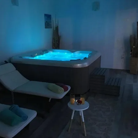 New White Villa, 60 M², Pool וודניאן