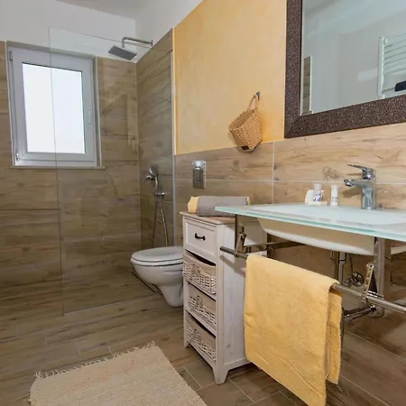 New White Villa, 60 M², Pool Apartman *